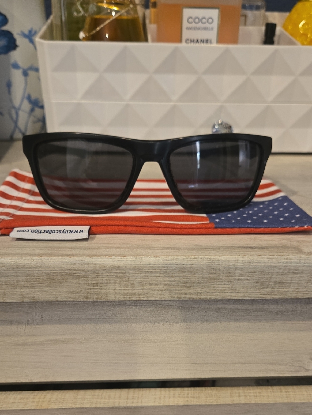 Black Sunglasses Temple Arm Detail